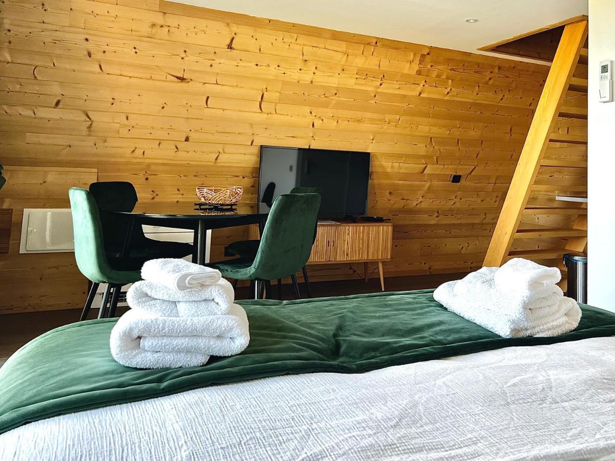 Demeure De La Garenne Bed & Breakfast Montmirail  Ngoại thất bức ảnh