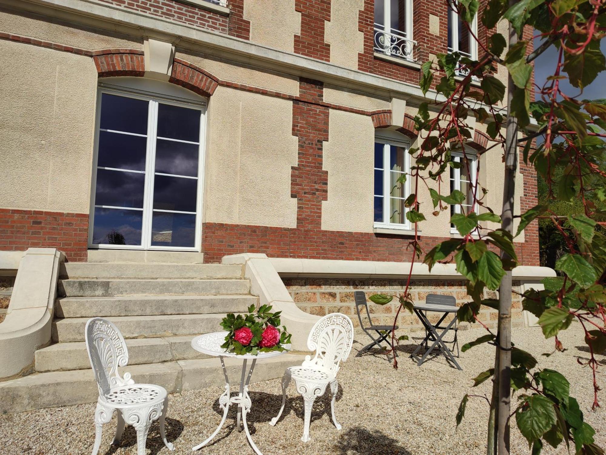 Demeure De La Garenne Bed & Breakfast Montmirail  Ngoại thất bức ảnh